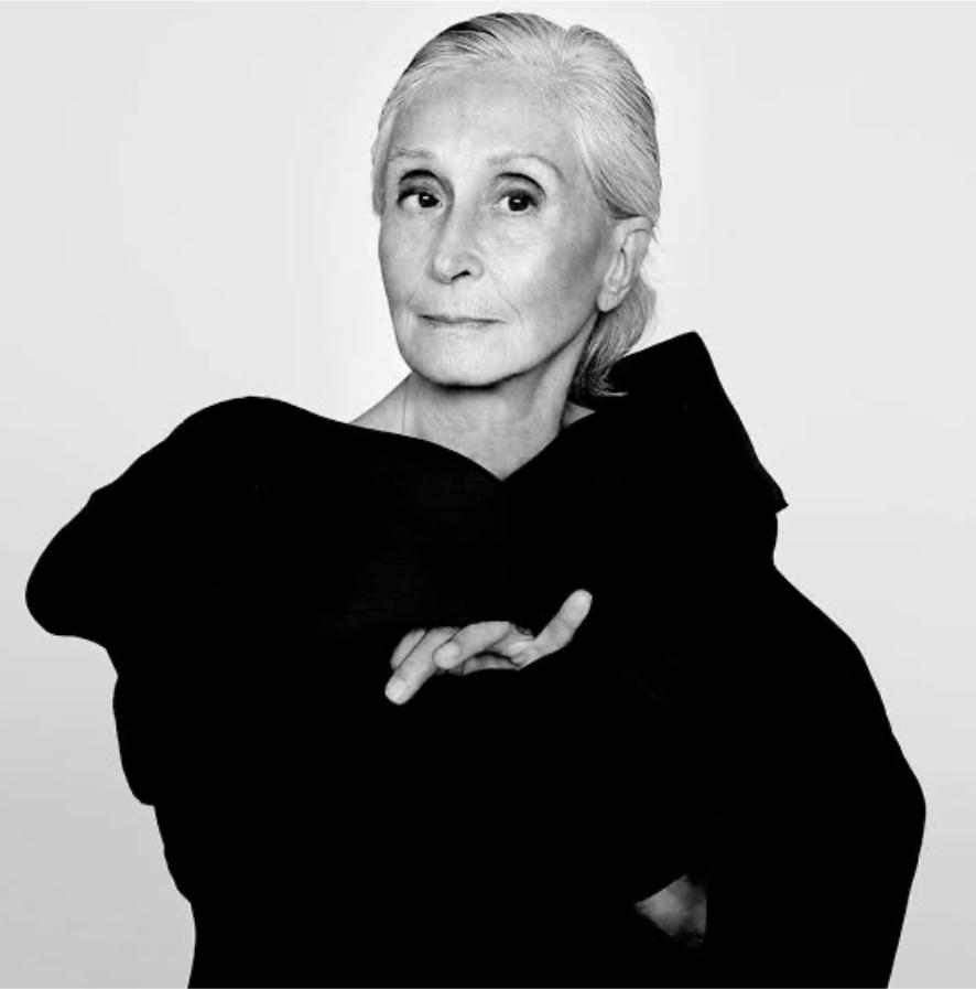 Twyla Tharp in black